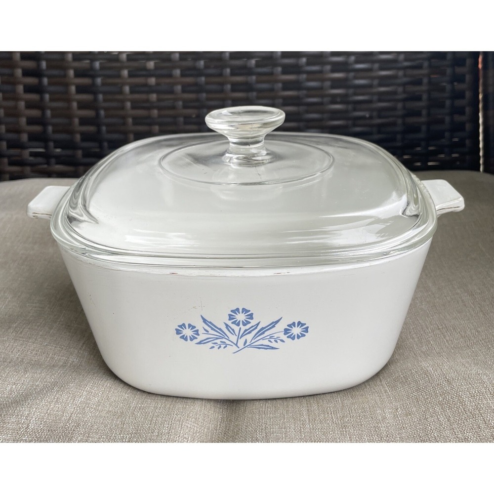 VINTAGE CORNING WARE Blue Cornflower 2 1/2 QT P -2 1/2-B WITH LID Very Rare 60's